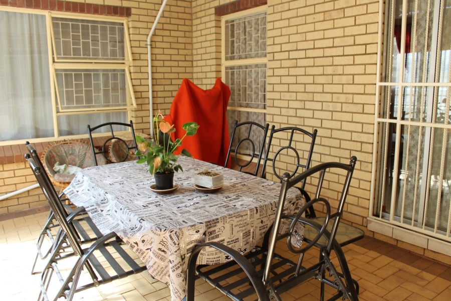 3 Bedroom Property for Sale in Pentagon Park Free State